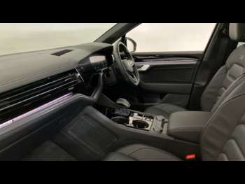 Used Volkswagen Touareg 2024 for sale - 75239245: Photo