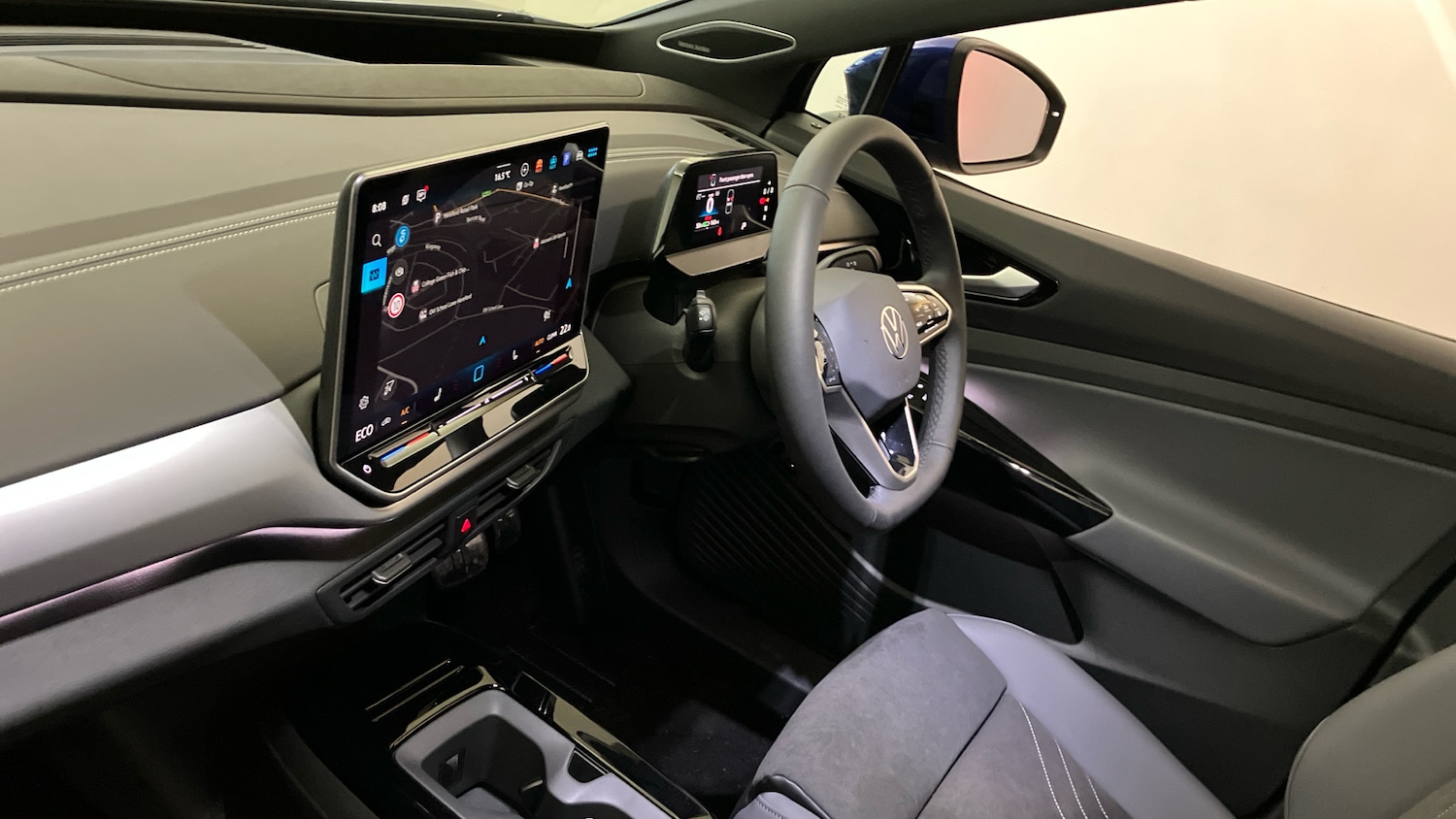 Used Volkswagen ID.4 2025 for sale - 76317396: Photo 2