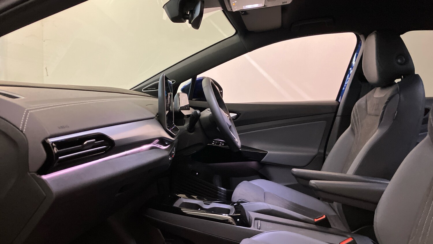 Used Volkswagen ID.4 2025 for sale - 76317396: Photo 25