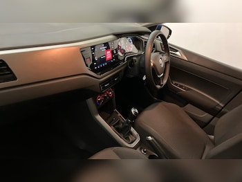 Used Volkswagen Polo 2019 for sale - 76627801: Photo