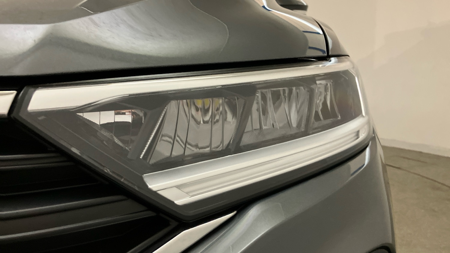 Used Volkswagen T-Roc 2025 for sale - 77324381: Photo 29