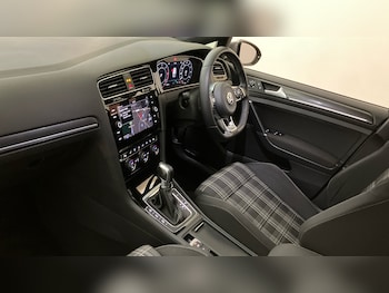 Used Volkswagen Golf 2018 for sale - 78482837: Photo