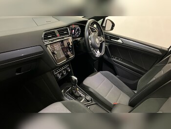 Used Volkswagen Tiguan 2018 for sale - 77487033: Photo