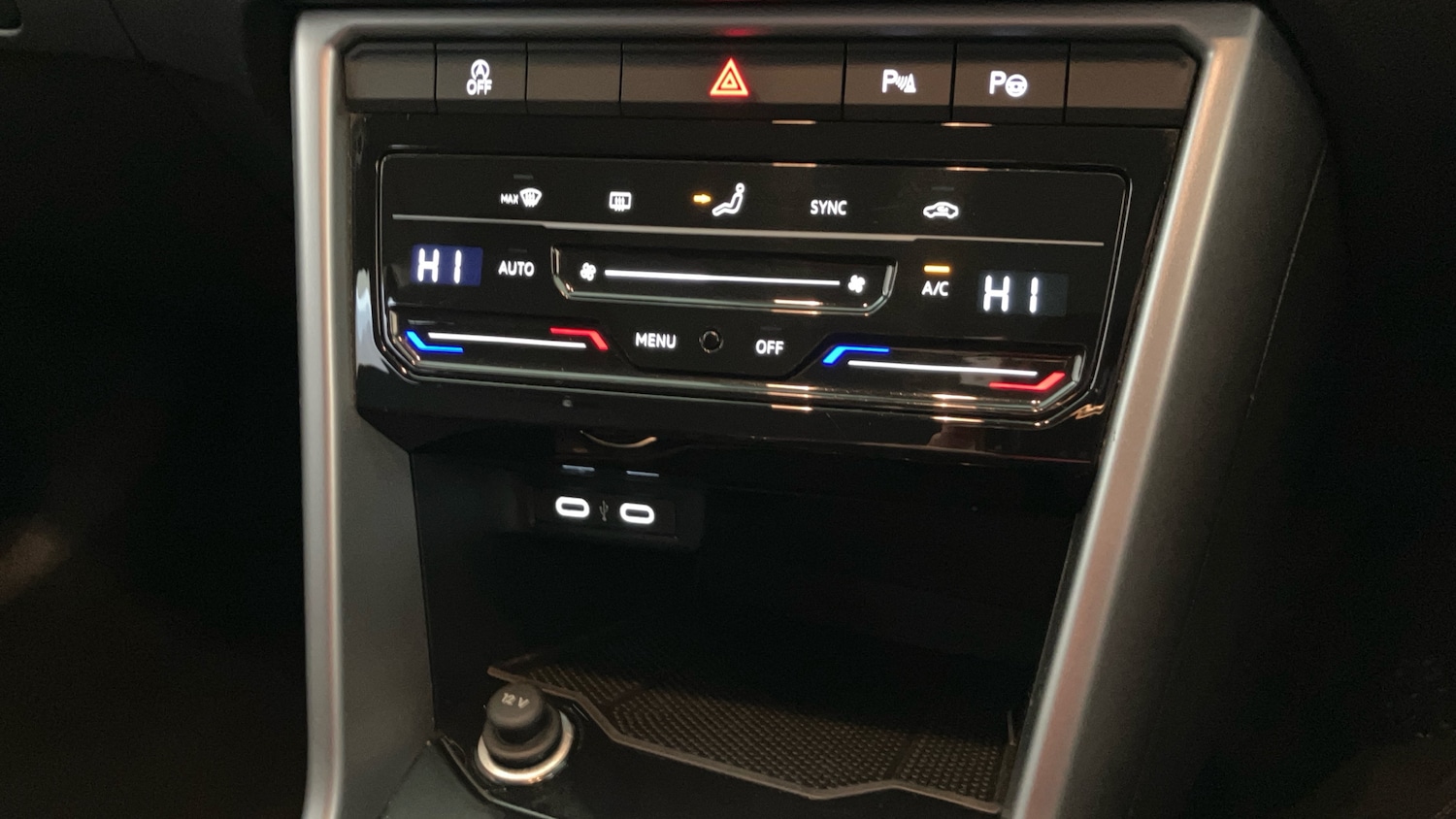 Used Volkswagen T-Roc 2023 for sale - 77353553: Photo 13