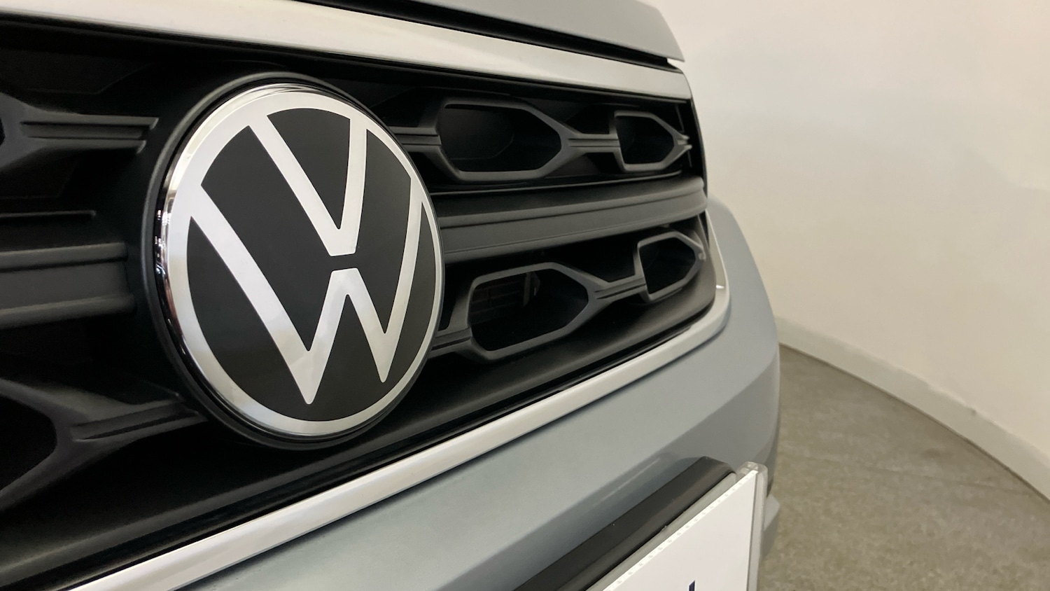 Used Volkswagen T-Roc 2023 for sale - 77353553: Photo 27