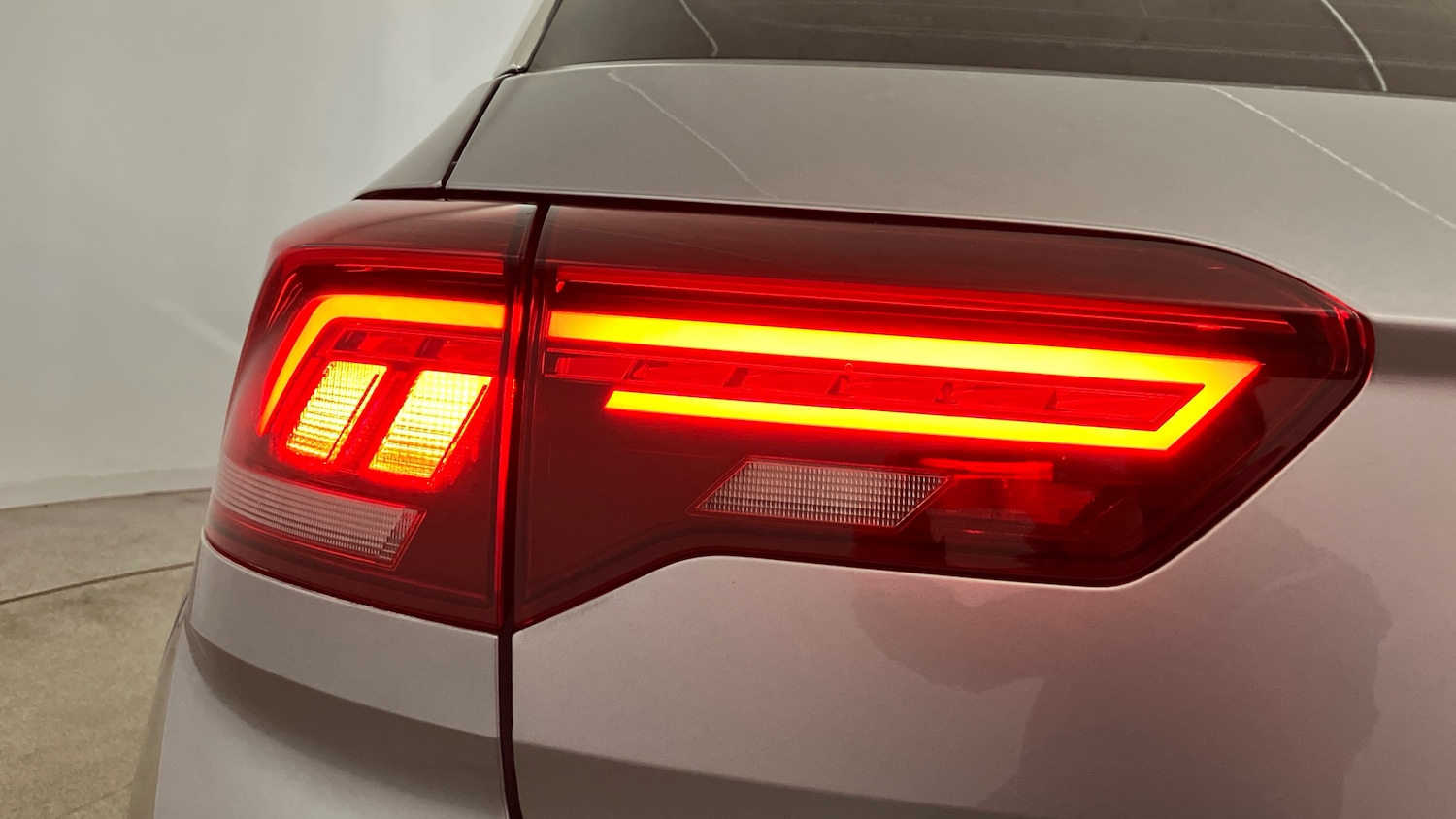 Used Volkswagen T-Roc 2023 for sale - 77353553: Photo 28