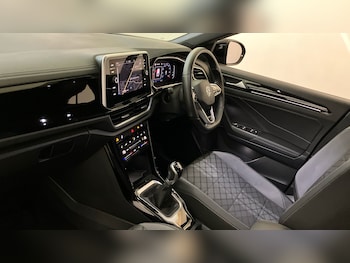 Used Volkswagen T-Roc 2022 for sale - 78902998: Photo