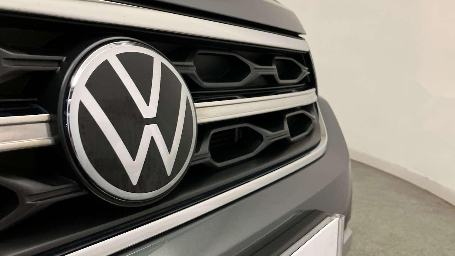 Used Volkswagen T-Roc 2023 for sale - 76332736: Photo 29