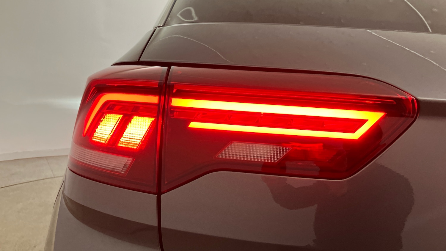 Used Volkswagen T-Roc 2023 for sale - 76332736: Photo 31