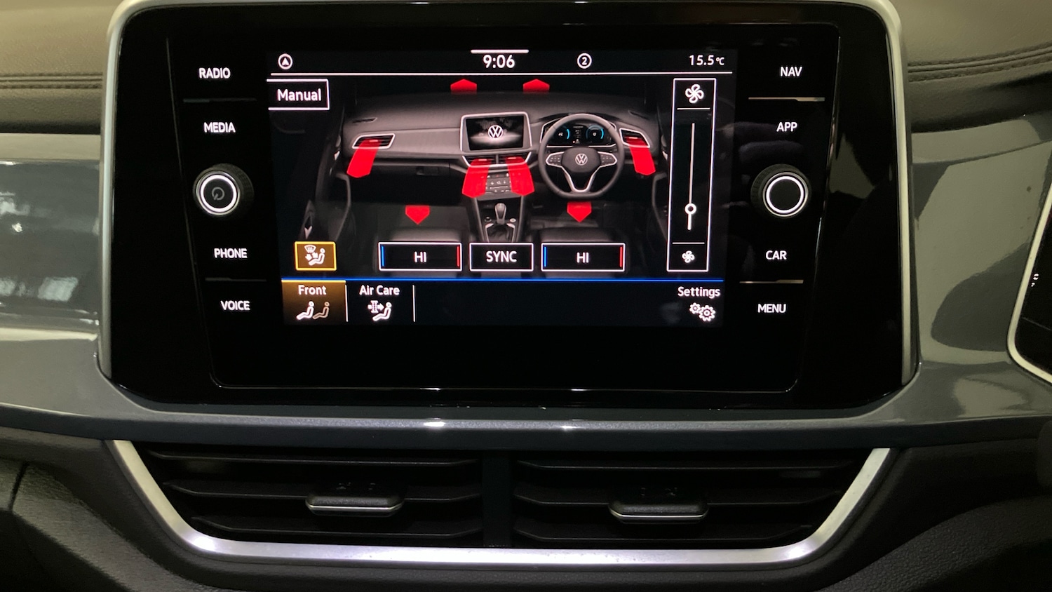 Used Volkswagen T-Roc 2023 for sale - 76332736: Photo 42