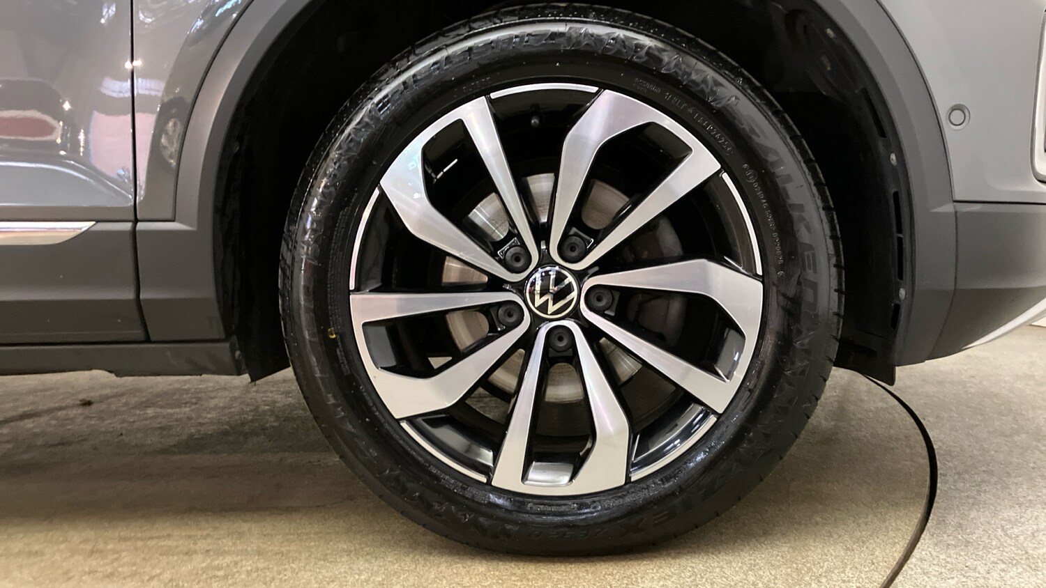 Used Volkswagen T-Roc 2023 for sale - 76332736: Photo 5