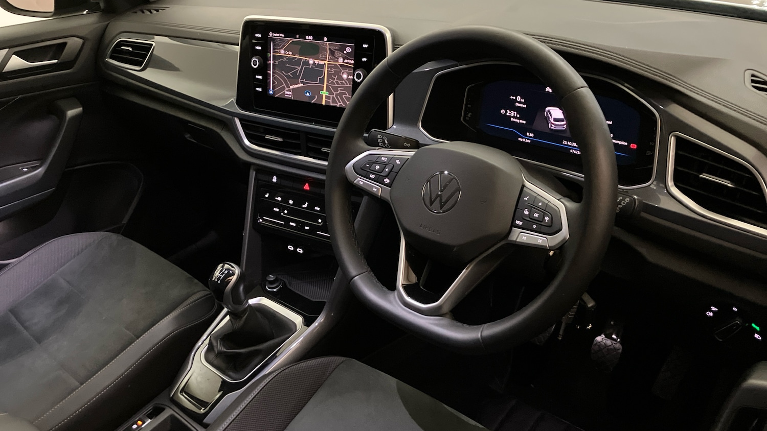 Used Volkswagen T-Roc 2023 for sale - 76332736: Photo 6