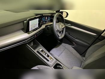 Used Volkswagen Golf 2023 for sale - 77801893: Photo