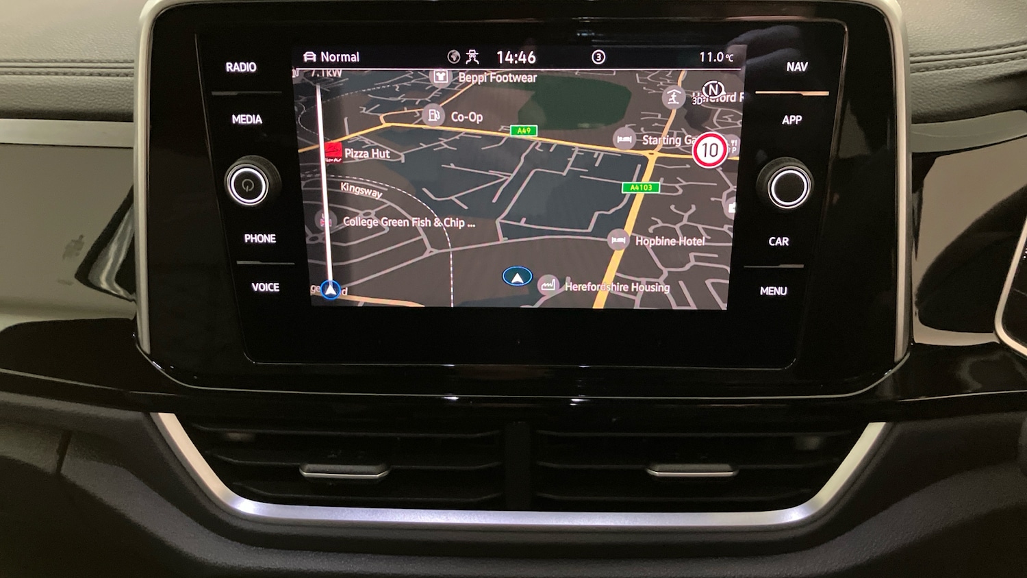 Used Volkswagen T-Roc 2024 for sale - 76891590: Photo 12