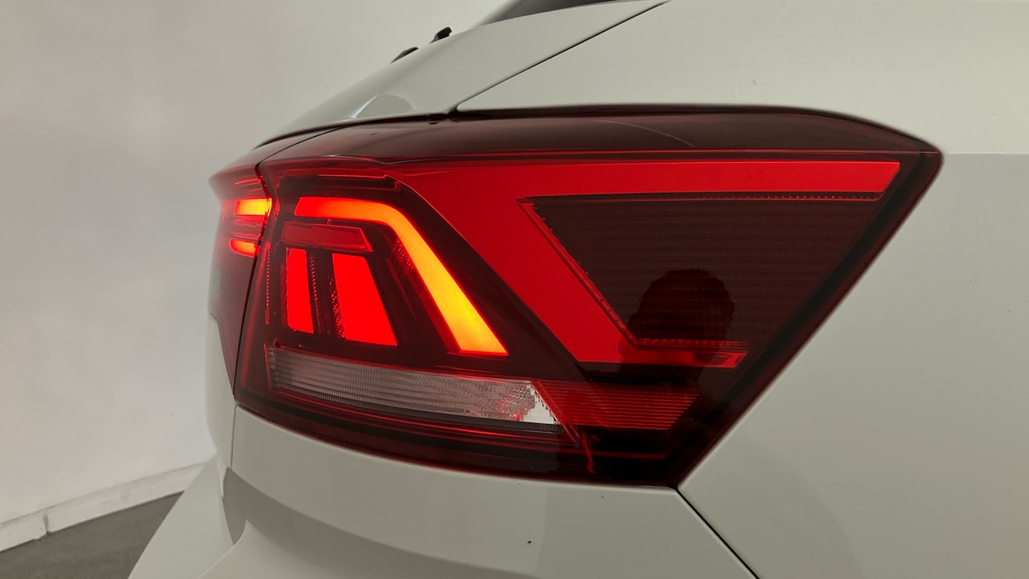 Used Volkswagen T-Roc 2024 for sale - 76891590: Photo 25