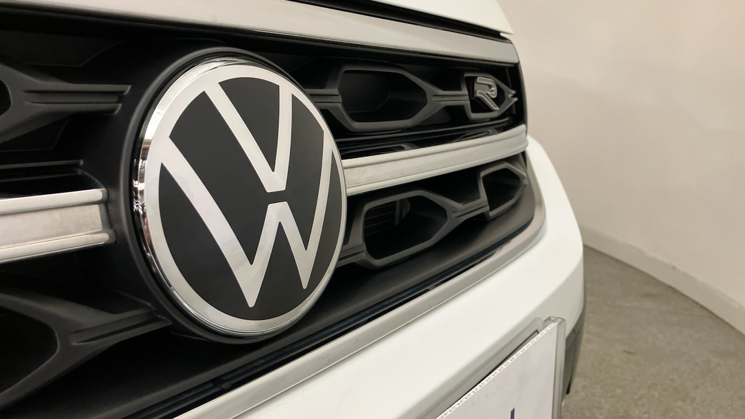 Used Volkswagen T-Roc 2024 for sale - 76891590: Photo 30