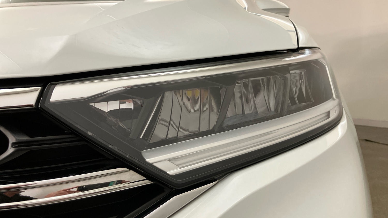 Used Volkswagen T-Roc 2024 for sale - 76891590: Photo 32