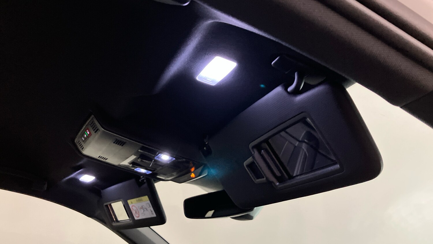 Used Volkswagen T-Roc 2024 for sale - 76891590: Photo 34