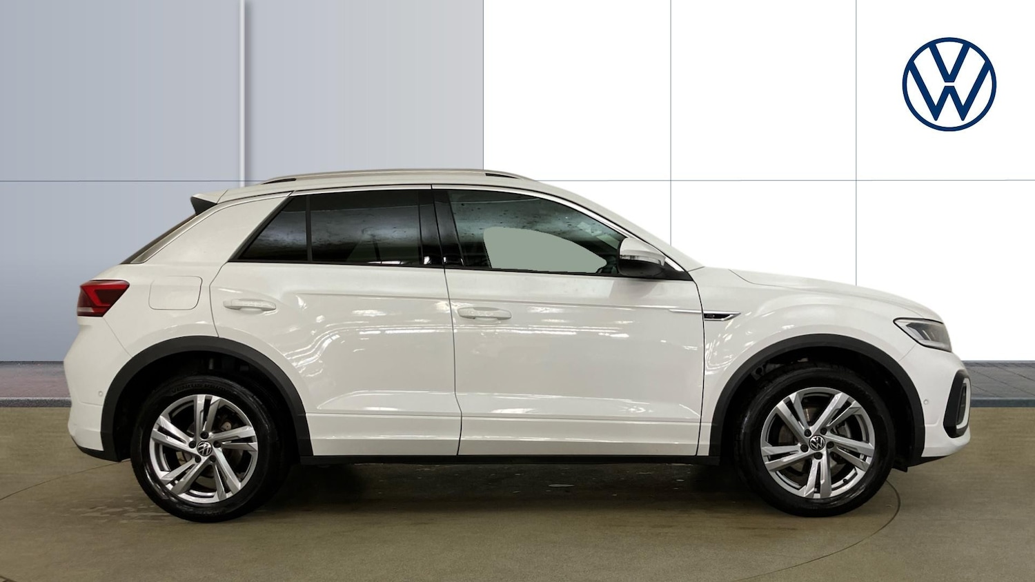 Used Volkswagen T-Roc 2024 for sale - 76891590: Photo 4