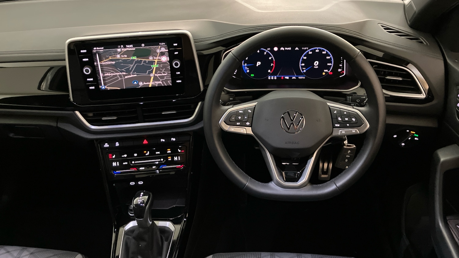 Used Volkswagen T-Roc 2024 for sale - 76891590: Photo 9