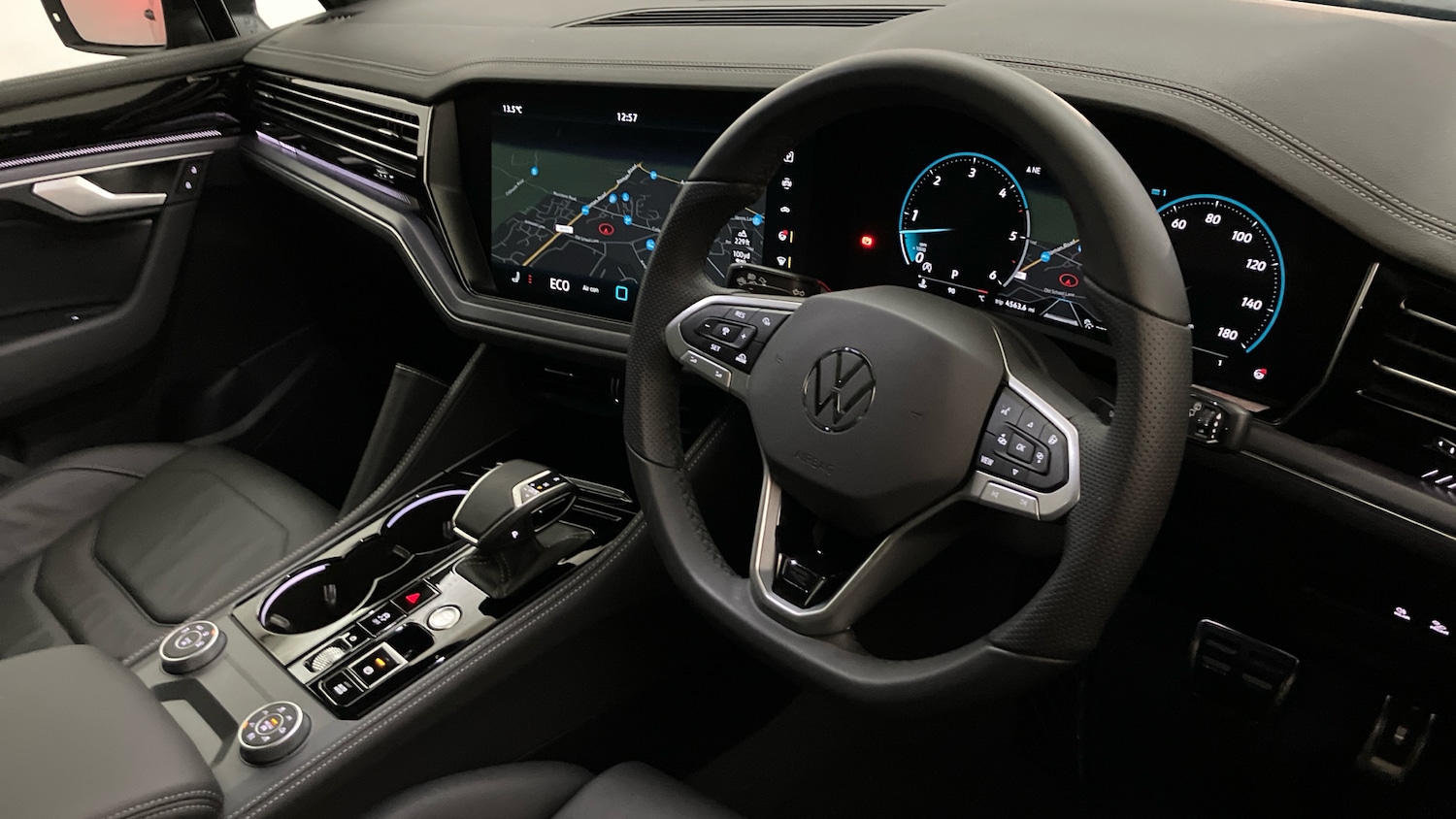 Used Volkswagen Touareg 2025 for sale - 77641217: Photo 6