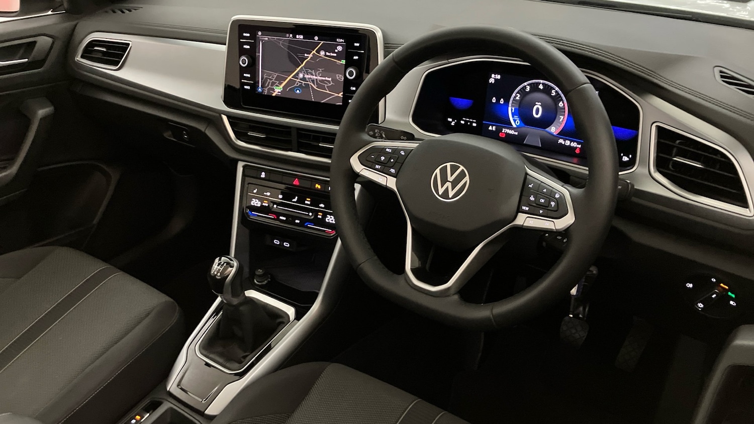 Used Volkswagen T-Roc 2022 for sale - 76577102: Photo 6