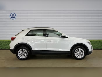 Used Volkswagen T-Roc 2022 for sale - 77917091: Photo