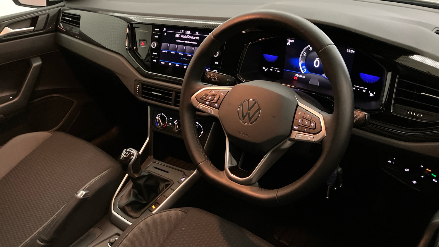 Used Volkswagen Polo 2022 for sale - 76480233: Photo 6