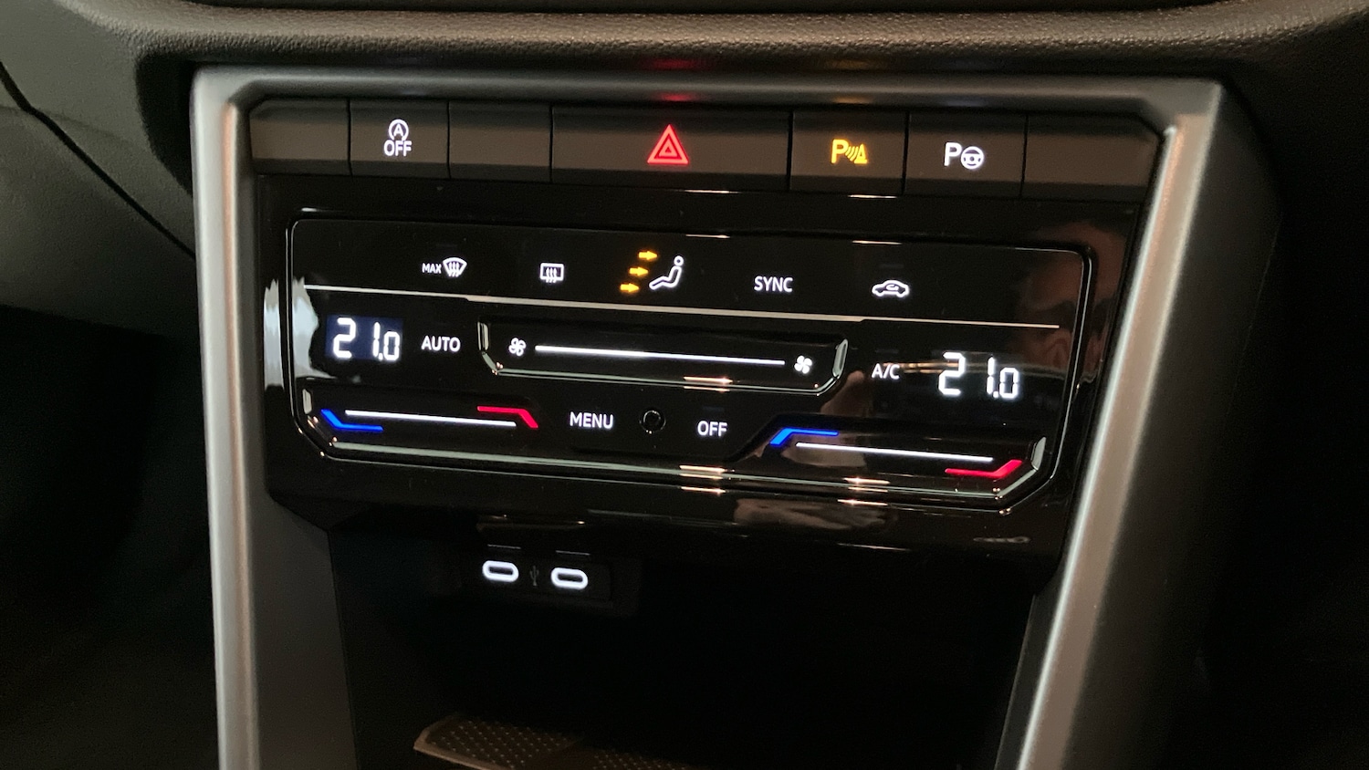 Used Volkswagen T-Roc 2025 for sale - 77085157: Photo 13