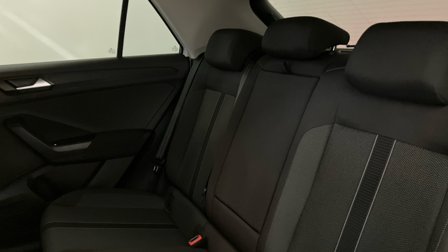 Used Volkswagen T-Roc 2025 for sale - 77085157: Photo 16