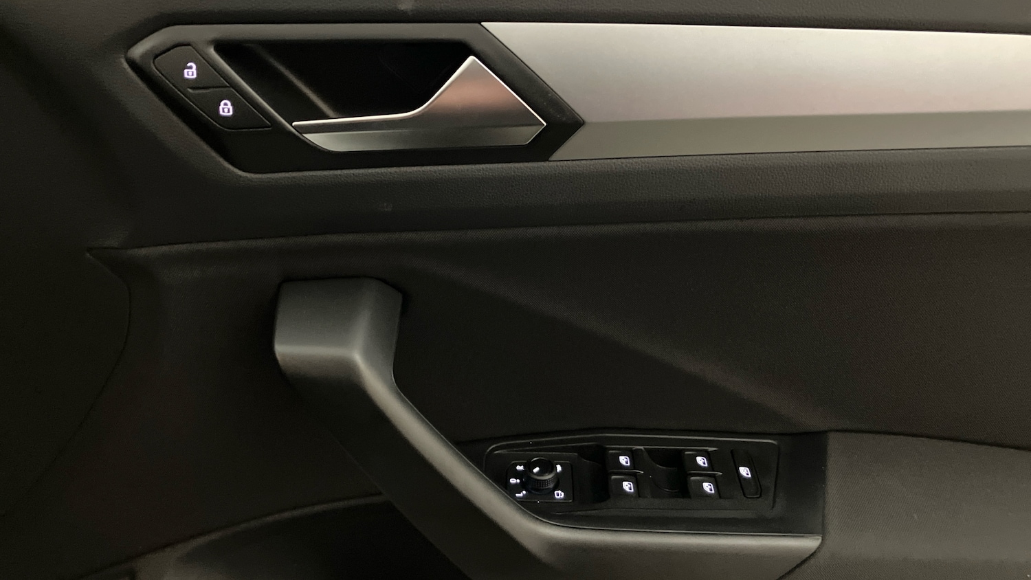 Used Volkswagen T-Roc 2025 for sale - 77085157: Photo 19