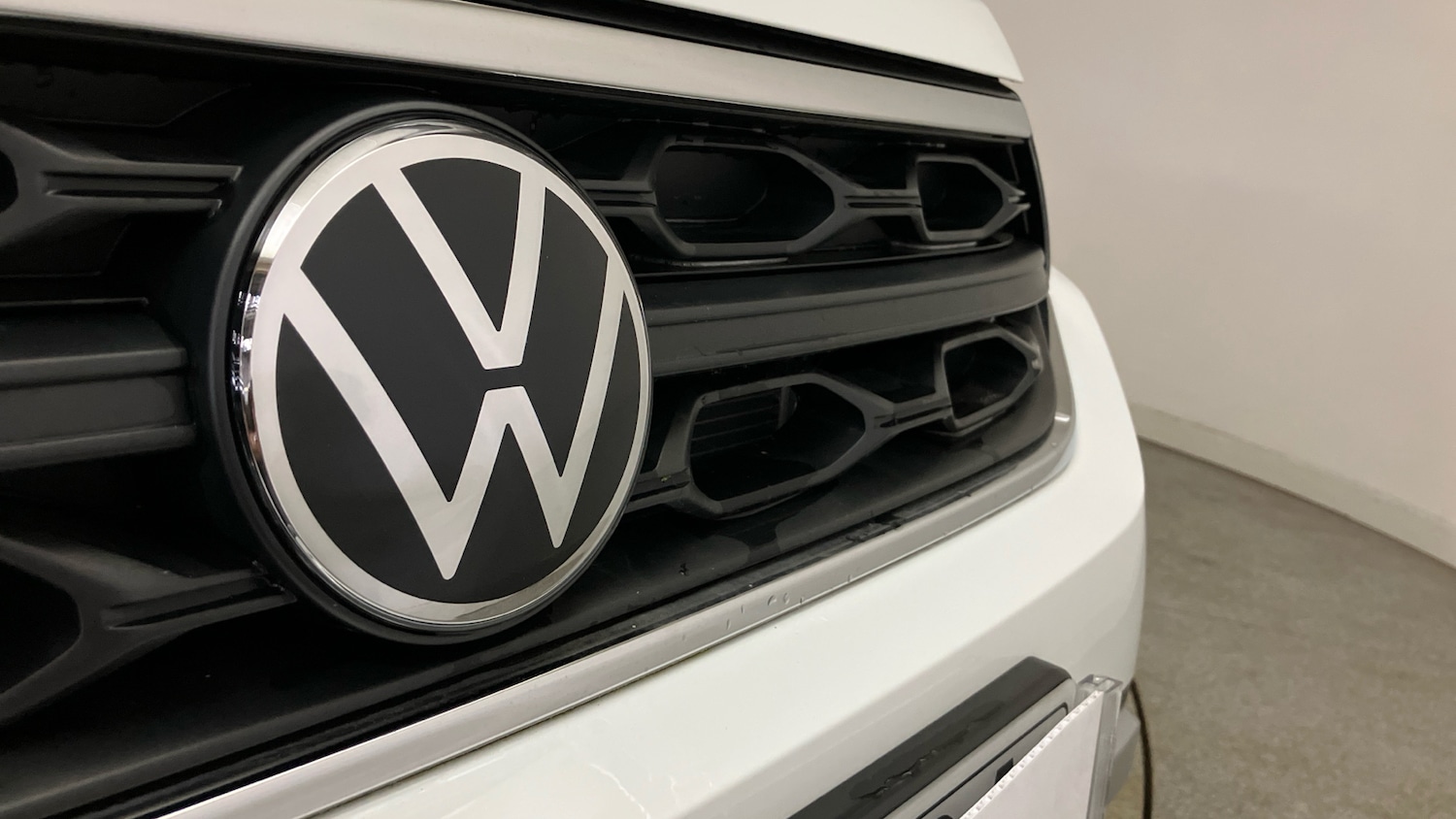 Used Volkswagen T-Roc 2025 for sale - 77085157: Photo 29