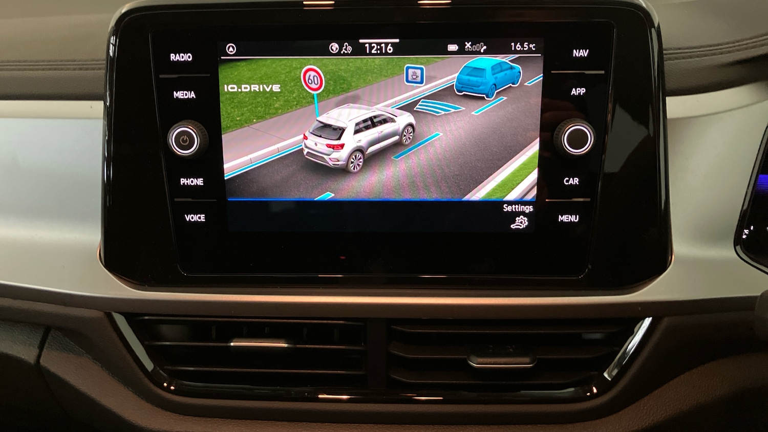 Used Volkswagen T-Roc 2025 for sale - 77085157: Photo 40