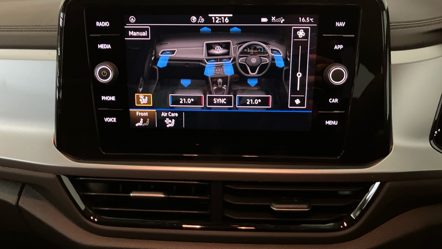 Used Volkswagen T-Roc 2025 for sale - 77085157: Photo 42