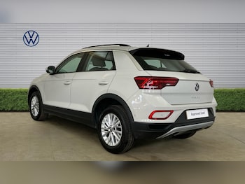 Used Volkswagen T-Roc 2024 for sale - 78015140: Photo