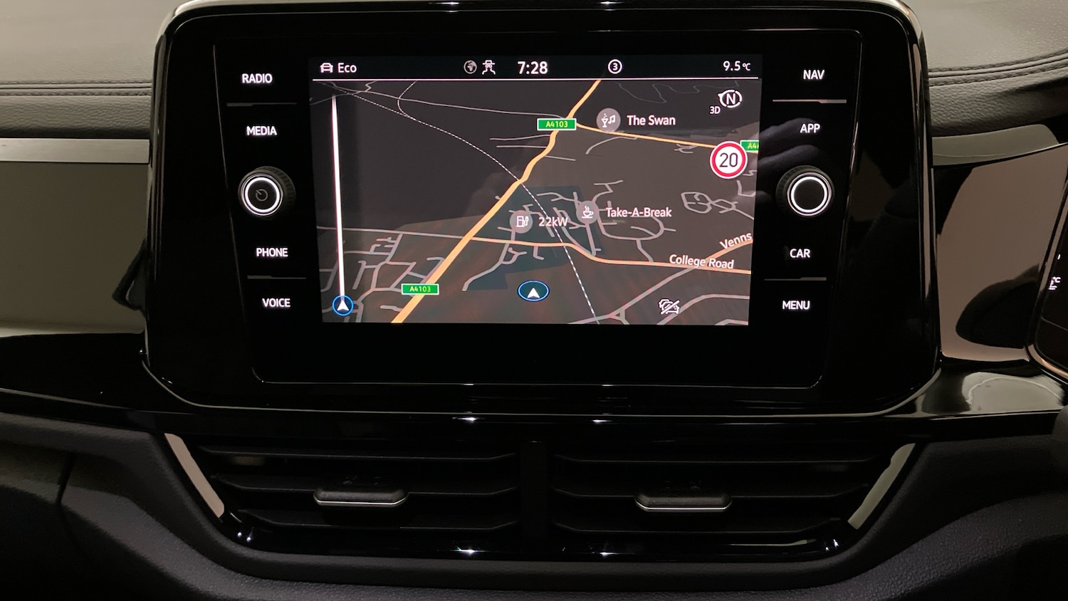 Used Volkswagen T-Roc 2025 for sale - 76945757: Photo 12