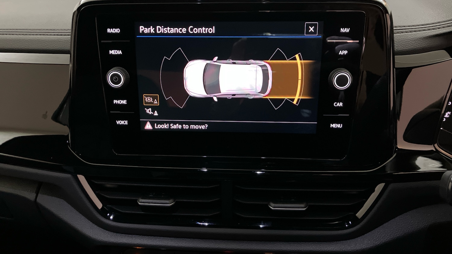 Used Volkswagen T-Roc 2025 for sale - 76945757: Photo 21