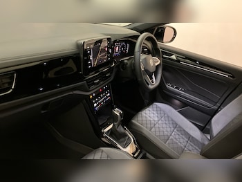 Used Volkswagen T-Roc 2025 for sale - 76945757: Photo