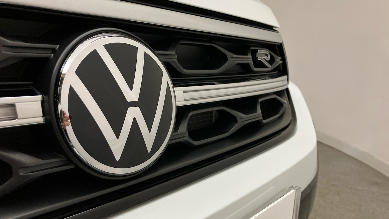 Used Volkswagen T-Roc 2025 for sale - 76945757: Photo 31