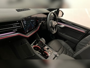 Used Volkswagen Touareg 2025 for sale - 77964763: Photo