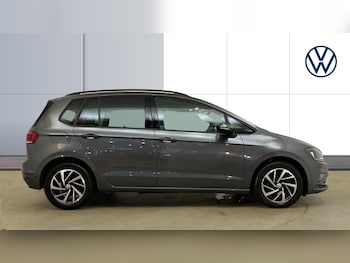 Used Volkswagen Golf SV 2019 for sale - 76945755: Photo