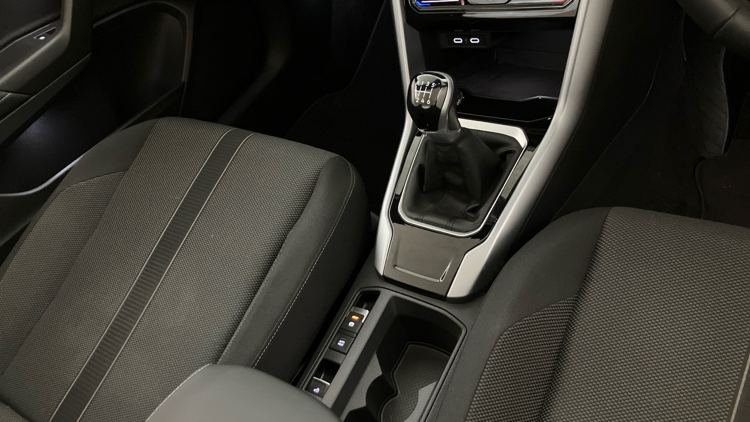 Used Volkswagen T-Roc 2022 for sale - 76467922: Photo 14