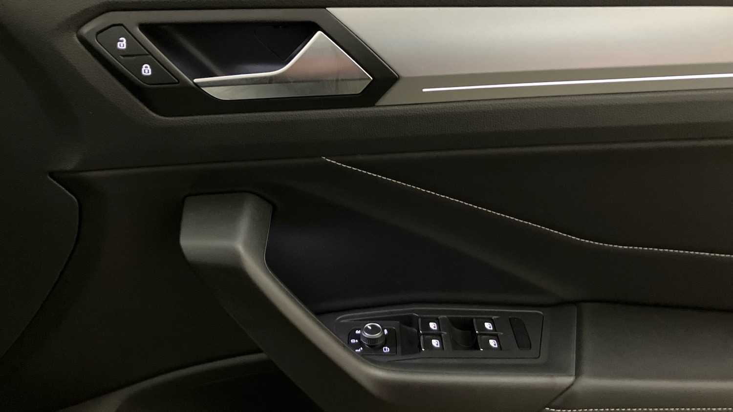 Used Volkswagen T-Roc 2022 for sale - 76467922: Photo 19