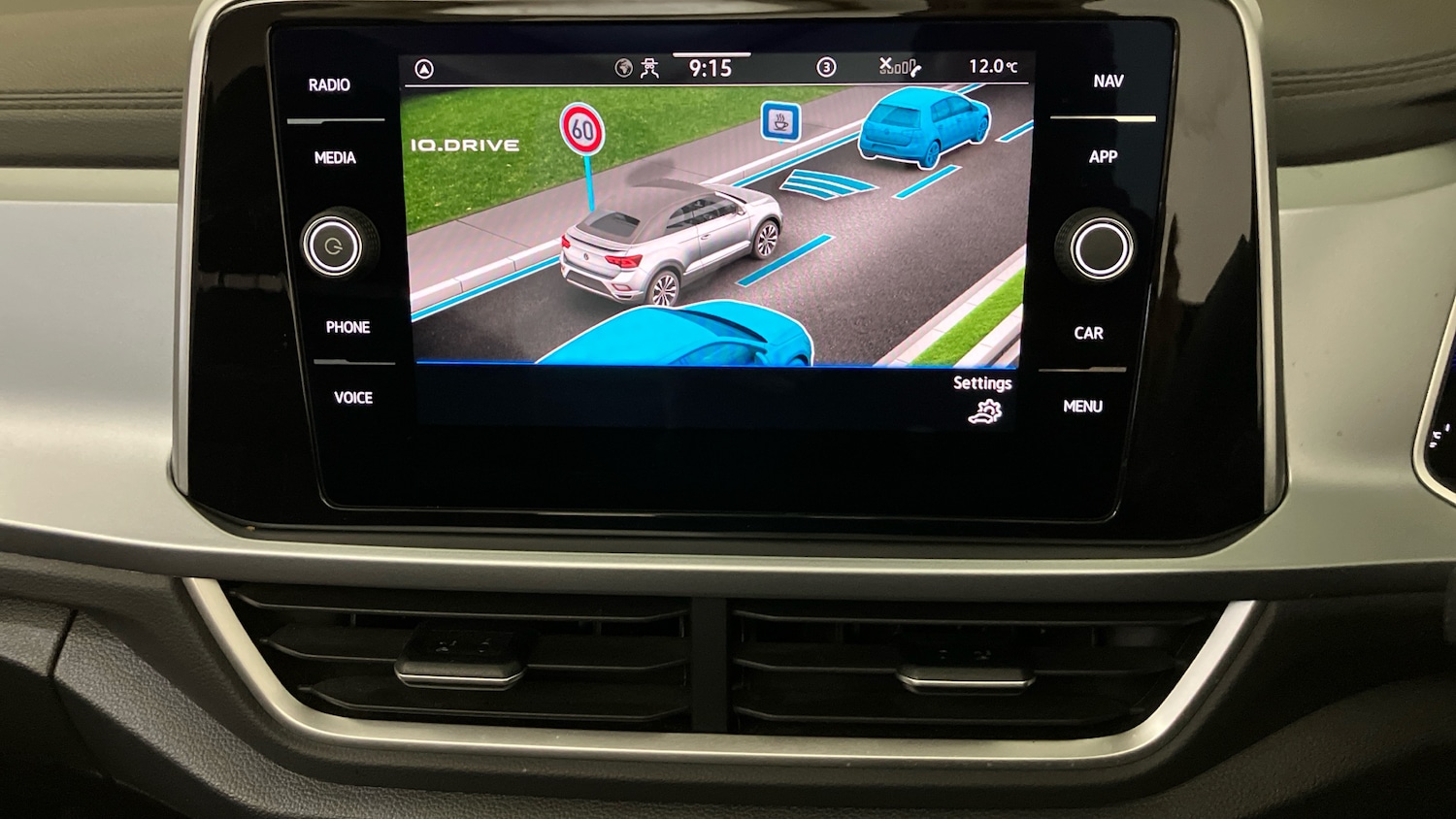 Used Volkswagen T-Roc 2022 for sale - 76467922: Photo 36