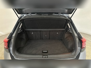 Used Volkswagen T-Roc 2018 for sale - 79137363: Photo