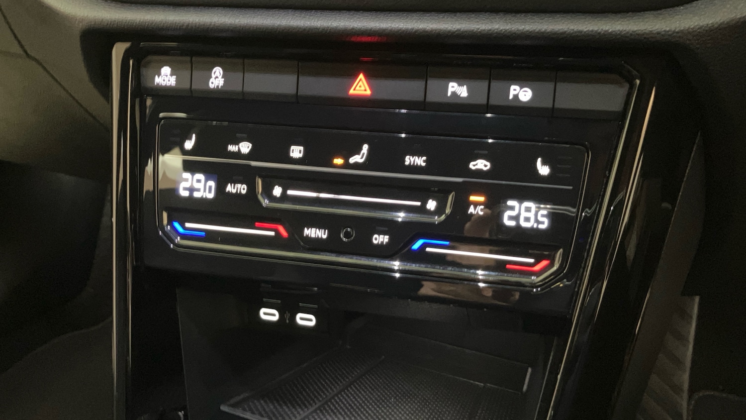 Used Volkswagen T-Roc 2023 for sale - 76329879: Photo 13