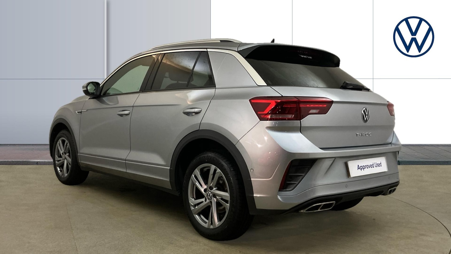 Used Volkswagen T-Roc 2023 for sale - 76329879: Photo 3