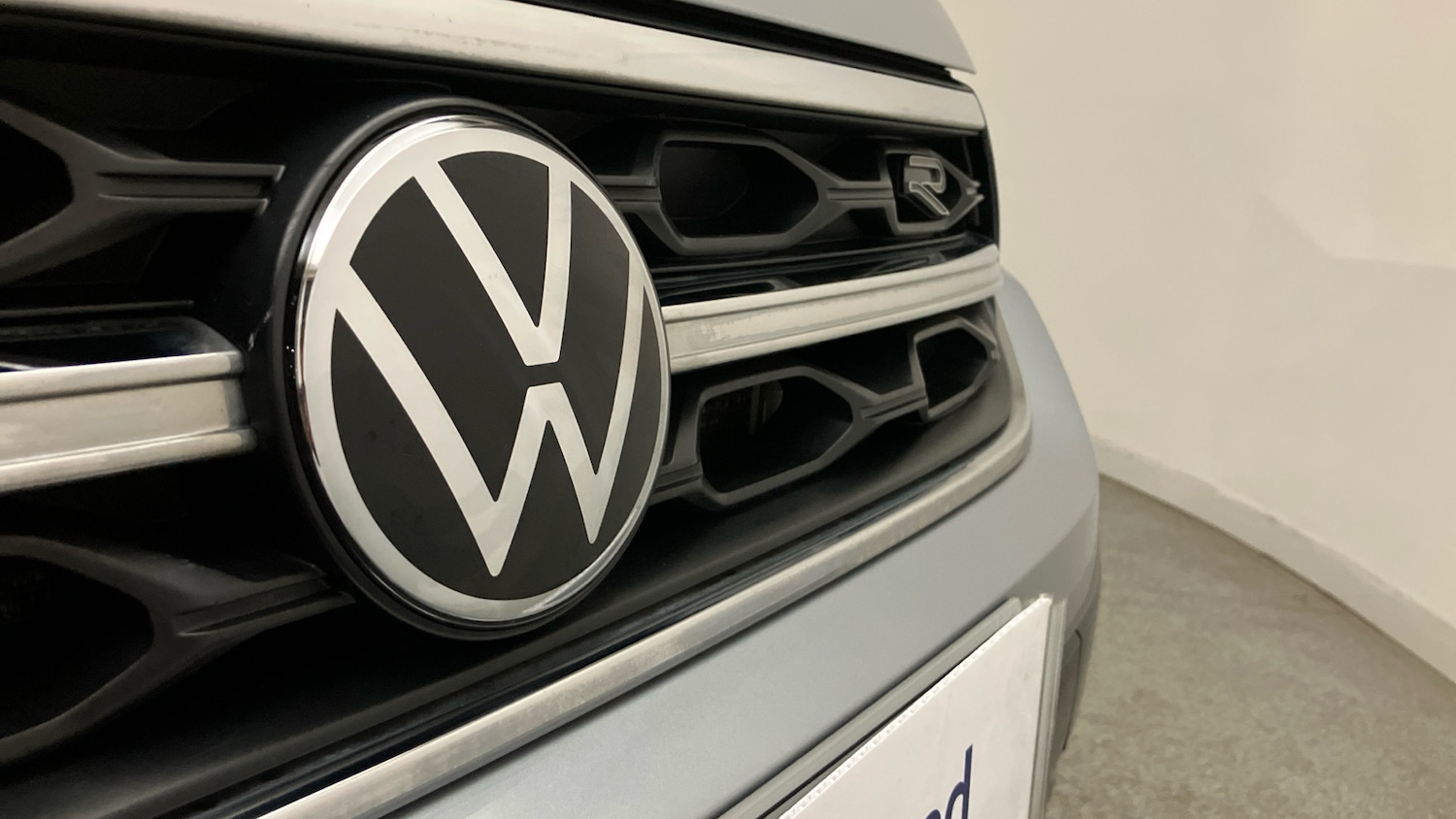 Used Volkswagen T-Roc 2023 for sale - 76329879: Photo 30