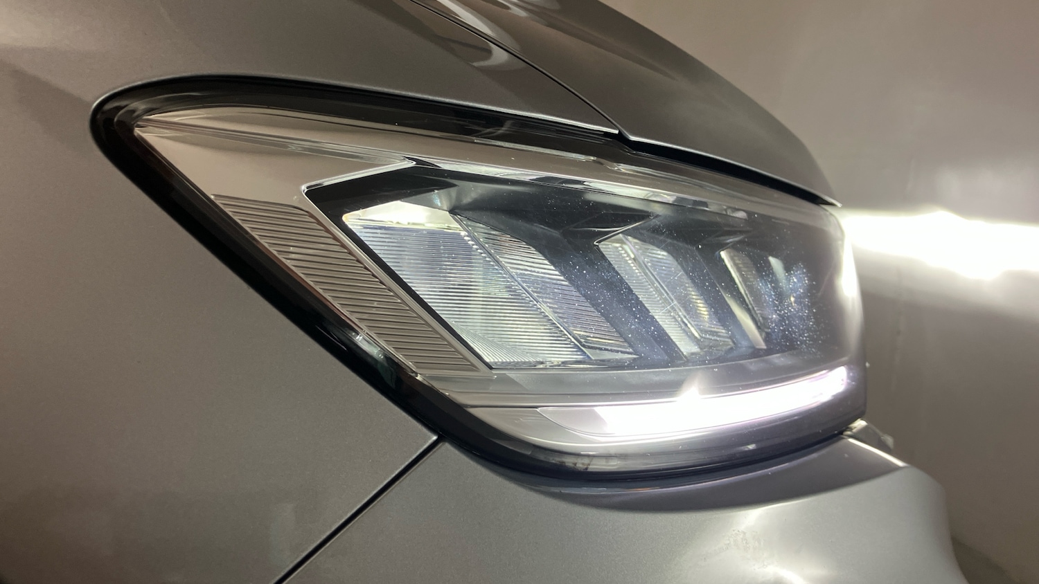 Used Volkswagen T-Roc 2023 for sale - 76329879: Photo 37