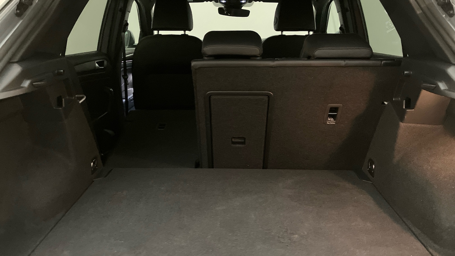 Used Volkswagen T-Roc 2023 for sale - 76329879: Photo 40